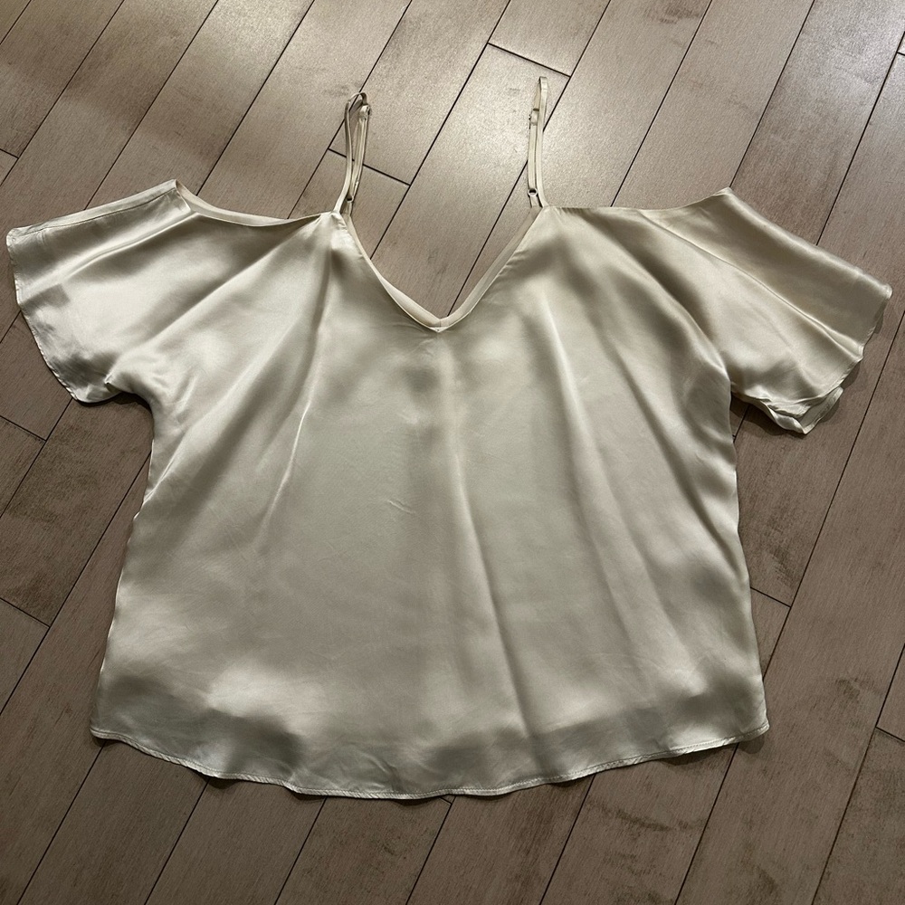 Aritzia Wilfred Champagne Cold Shoulder Blouse